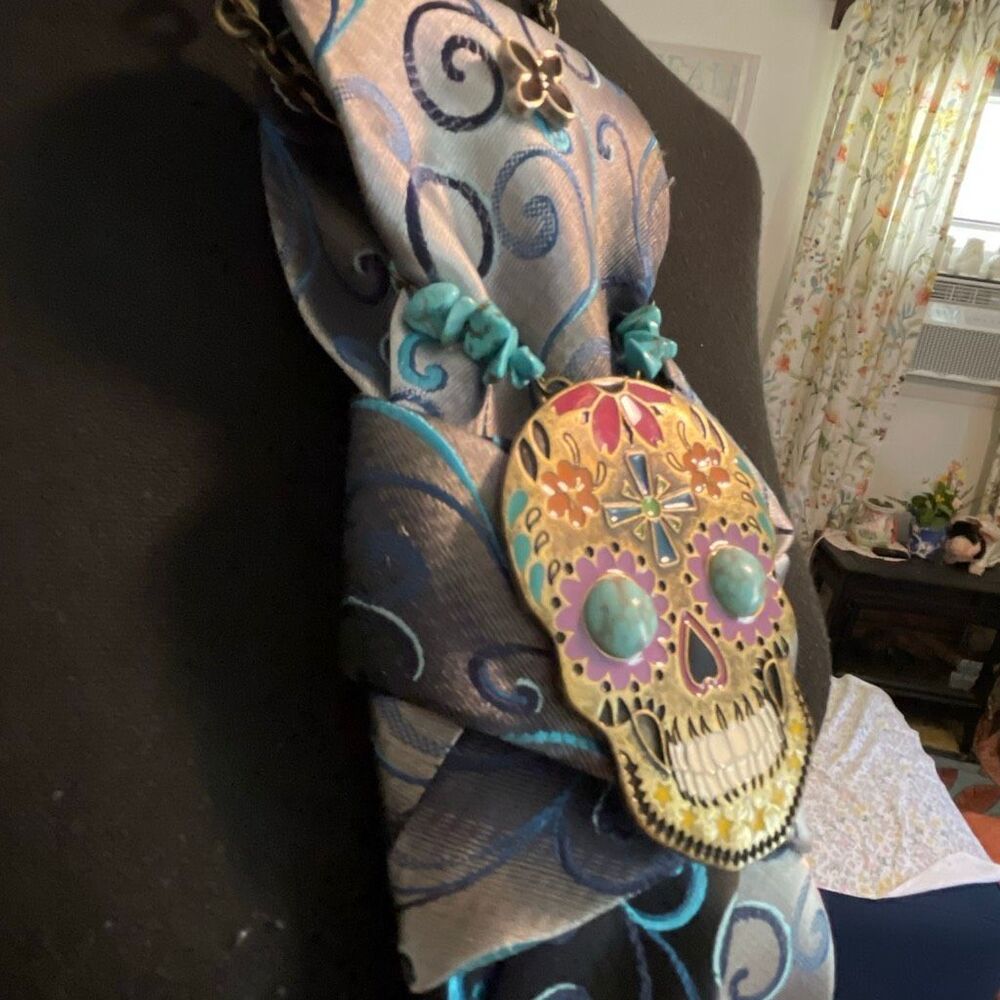 Restyled Women’s Tie with Turquoise Bedazzled Skull Necklace - Picture 5 of 12